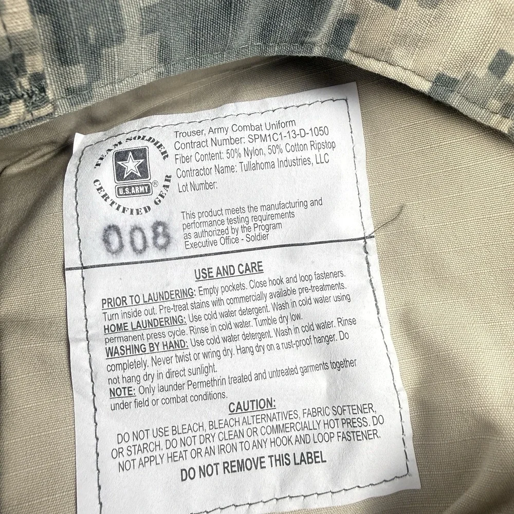 US Military Combat FR Pants Medium Trousers Digital Camo Flame Resistant Army
